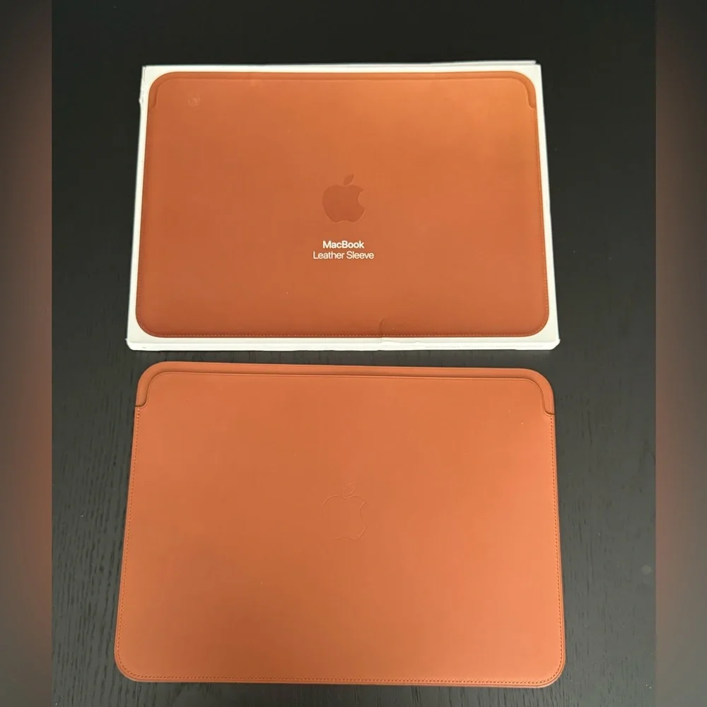 Apple Tan Leather Sleeve for MacBook - Picture 1 of 6